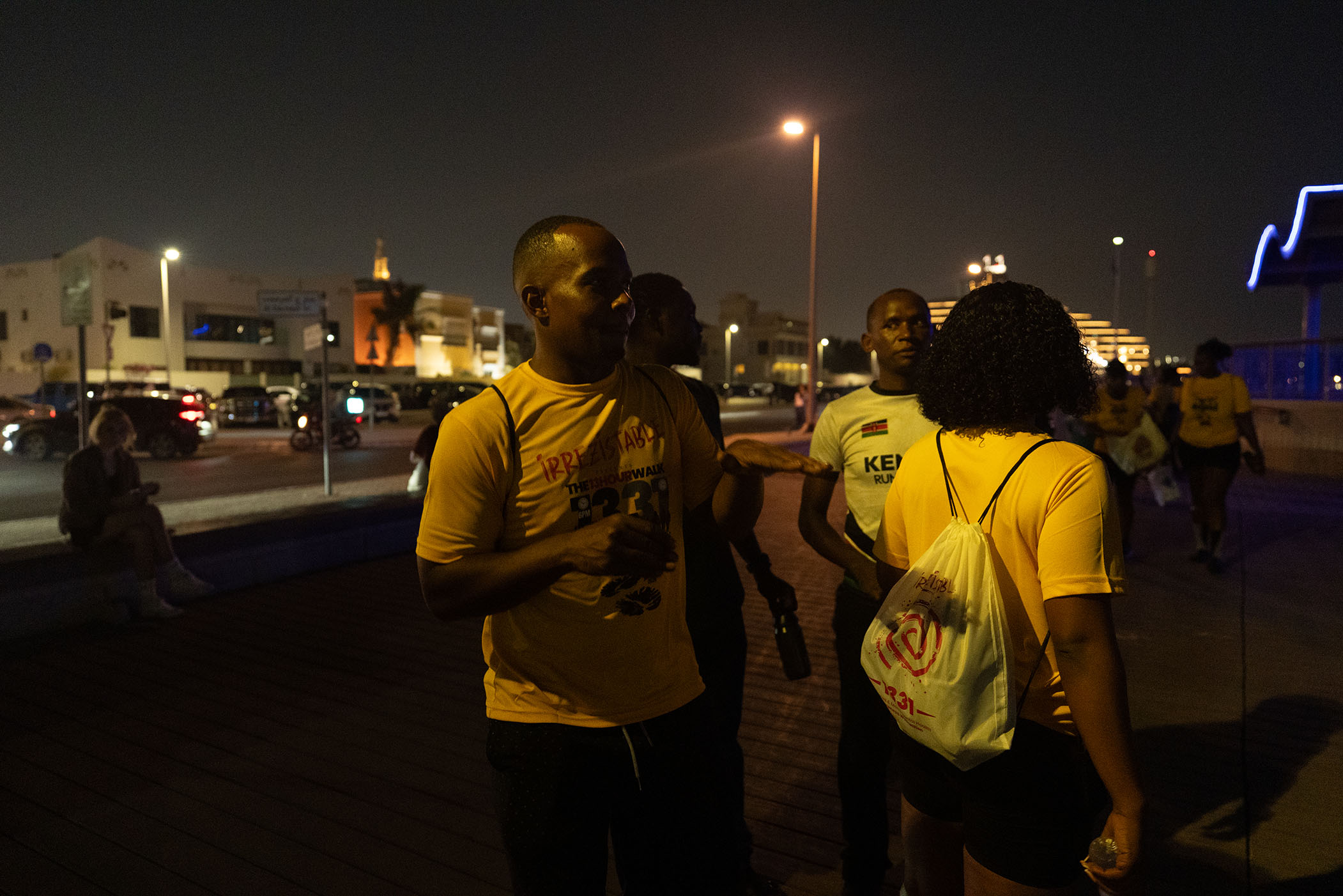 Irrezistable community walk photo